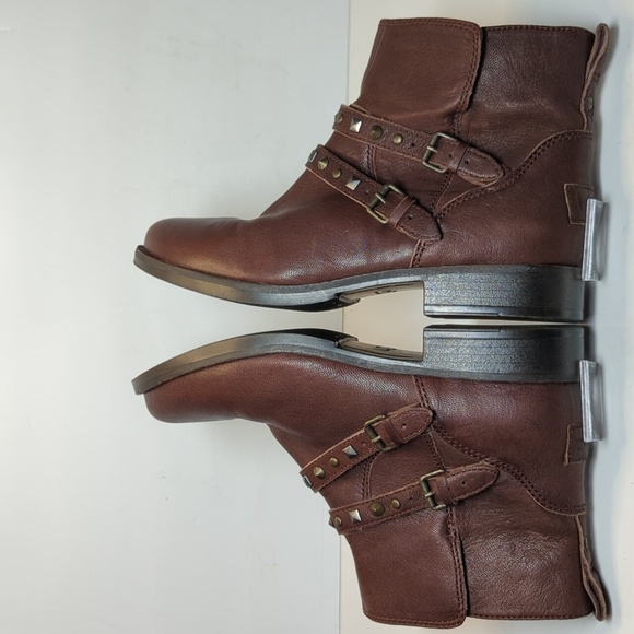 UGG Australia Camille Studded Moto Biker ankle boots women's size 8 EU 39 - Picture 6 of 16